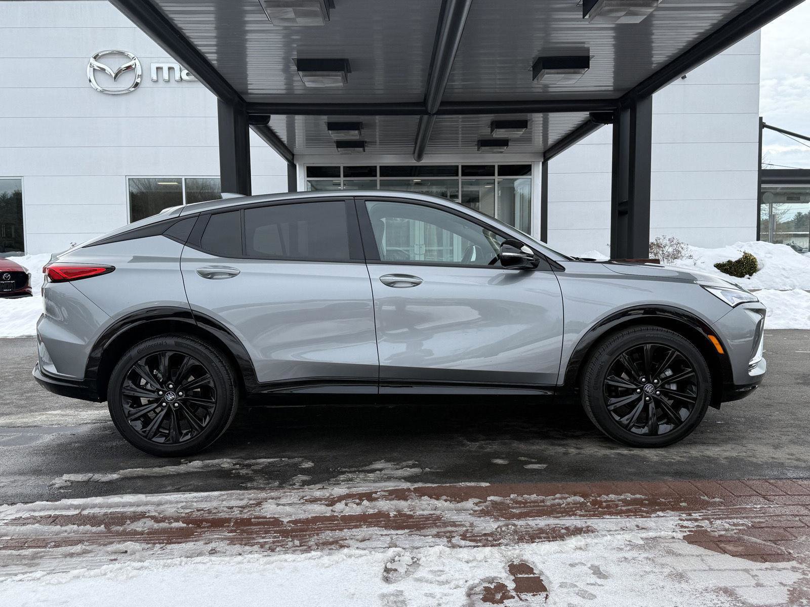 Used 2024 Buick Envista Sport Touring w/ Convenience I Package image 4