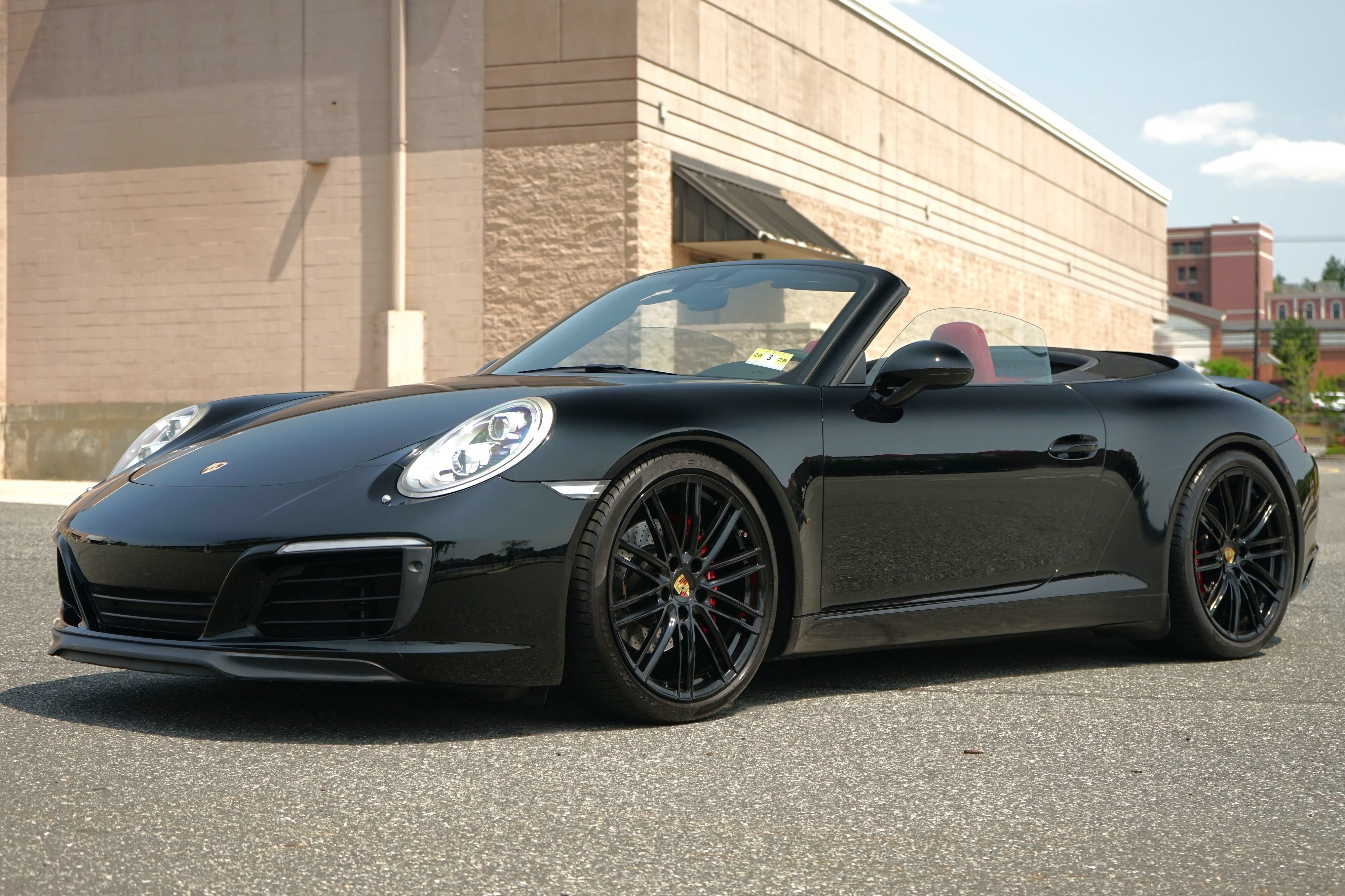 Used 2017 Porsche 911 Carrera RWD image 4