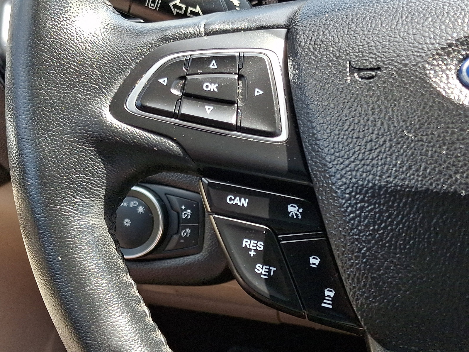 Certified 2019 Ford Escape Titanium AWD/4WD image 21