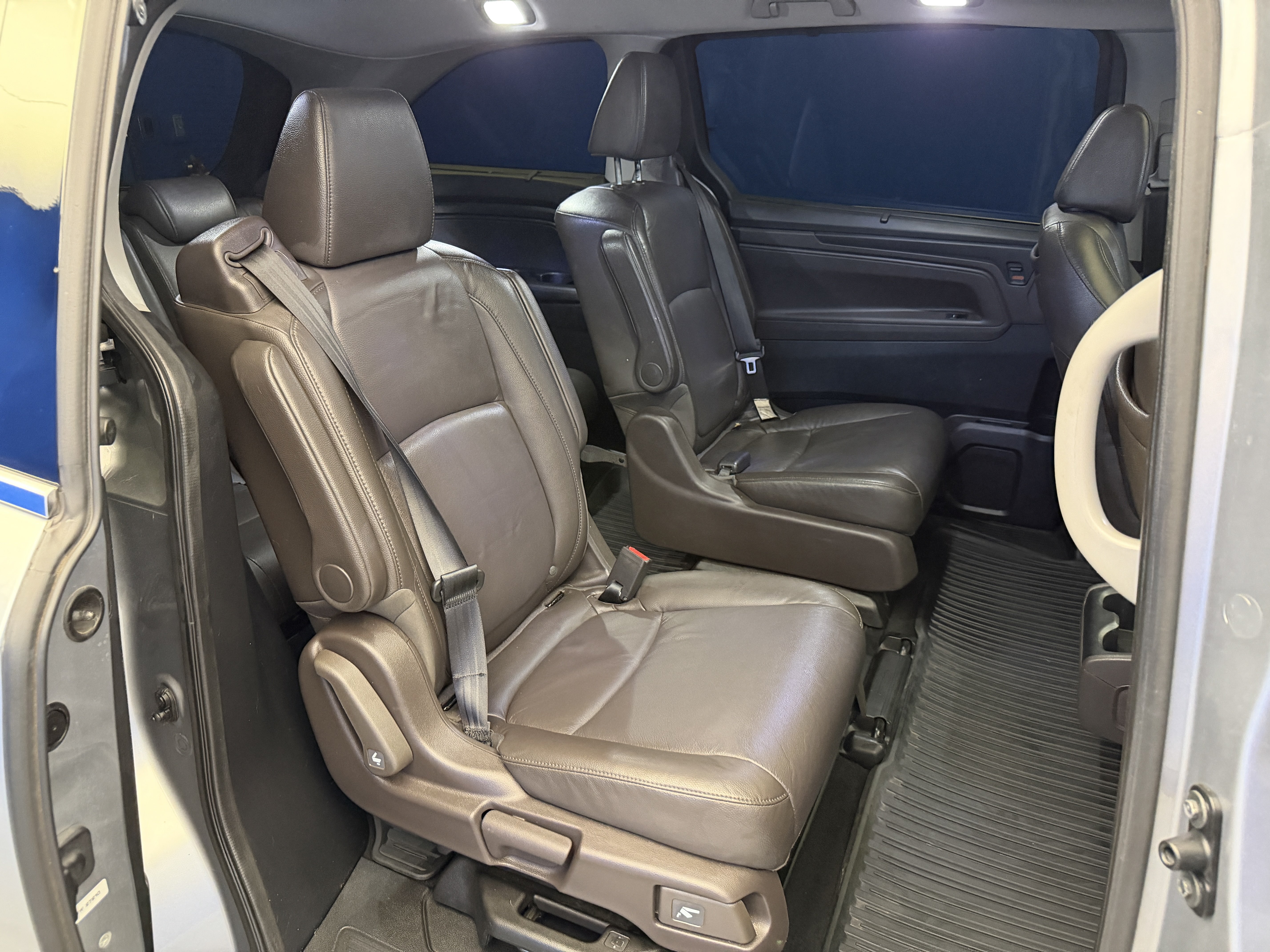 Used 2018 Honda Odyssey Elite image 27