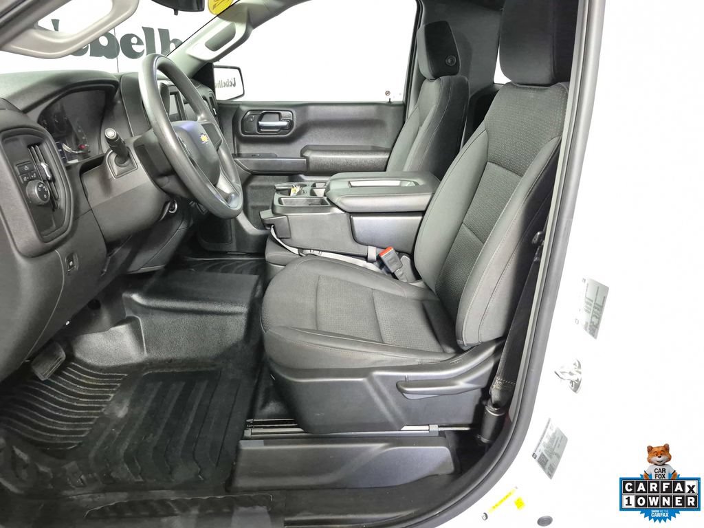 Certified 2025 Chevrolet Silverado 1500 W/T RWD image 9
