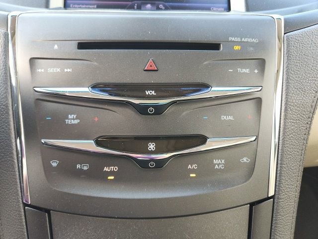 Used 2013 Lincoln MKS image 22