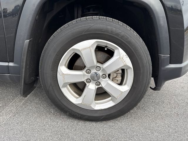 Used 2019 Jeep Compass Latitude w/ Cold Weather Group image 11