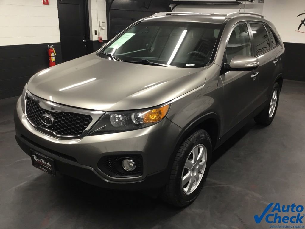 Used 2013 Kia Sorento LX w/ Convenience Pkg image 6