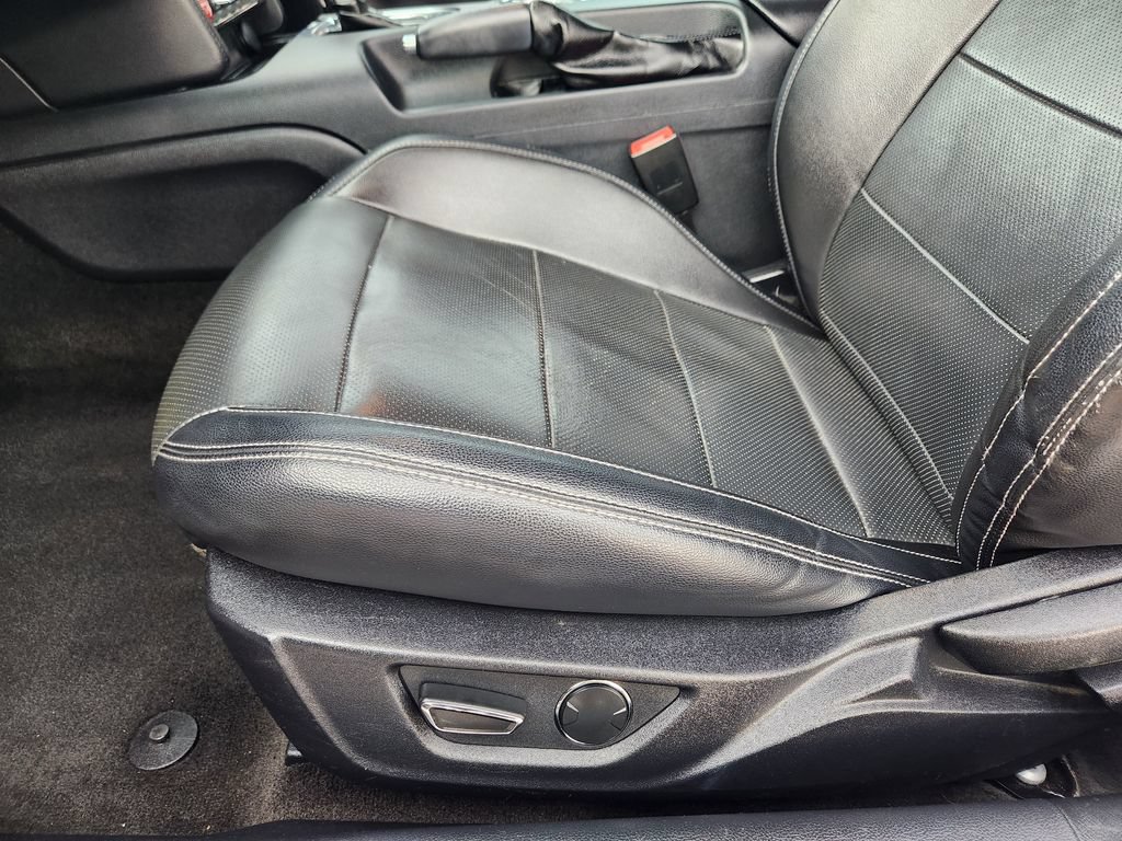 Used 2018 Ford Mustang Premium RWD image 23