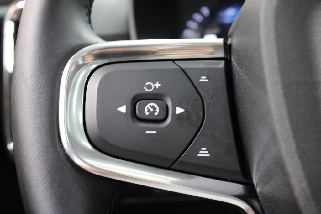 Used 2026 Volvo XC40 B5 Plus AWD/4WD image 28
