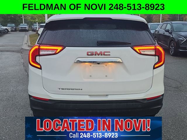 Used 2022 GMC Terrain SLE w/ Driver Convenience Package image 4
