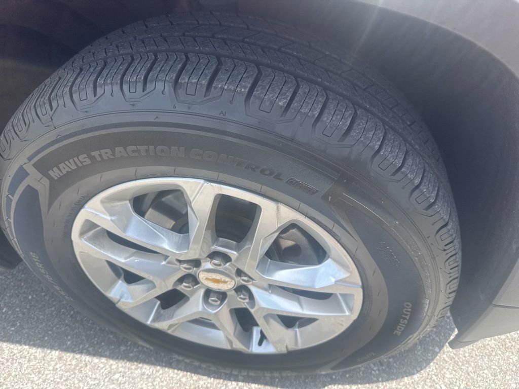 Used 2020 Chevrolet Traverse LT image 8