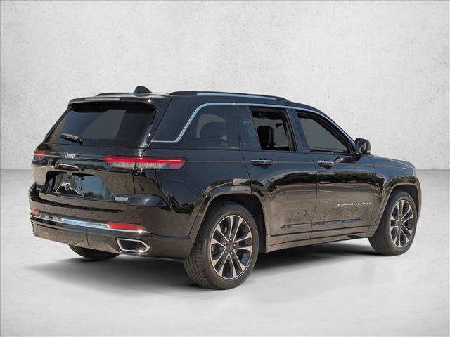 Used 2023 Jeep Grand Cherokee Overland AWD/4WD image 5