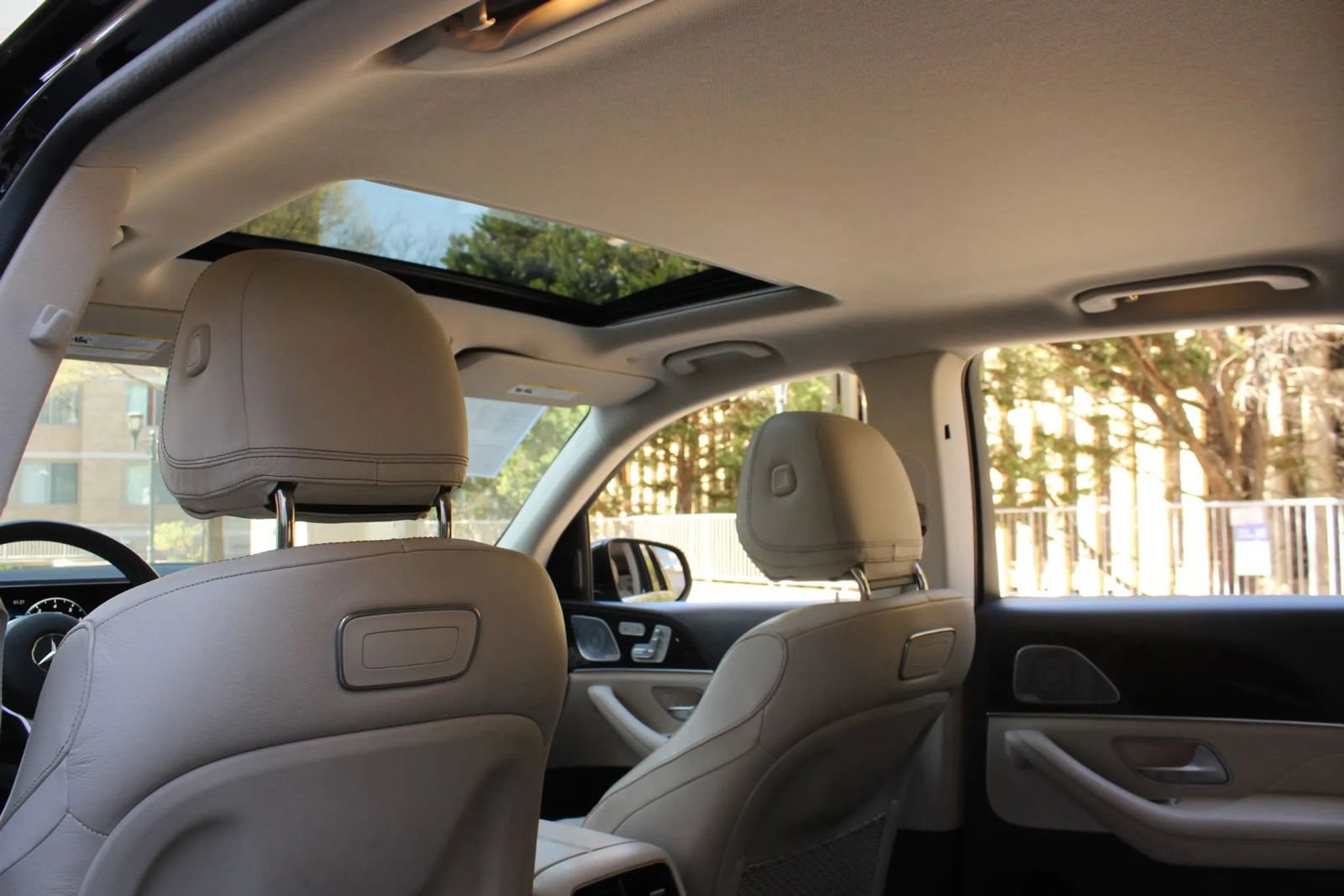Used 2020 Mercedes-Benz GLE 350 4MATIC image 24