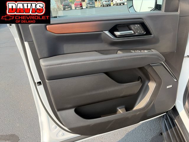 Used 2025 GMC Yukon XL Denali AWD/4WD image 13