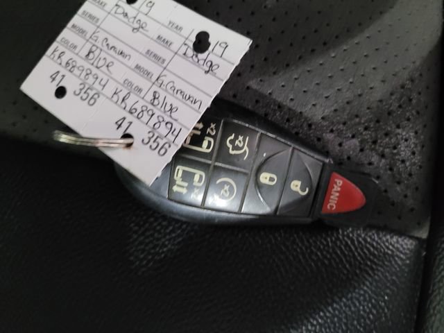 Used 2019 Dodge Grand Caravan SXT w/ Rear Park Assist Package image 9