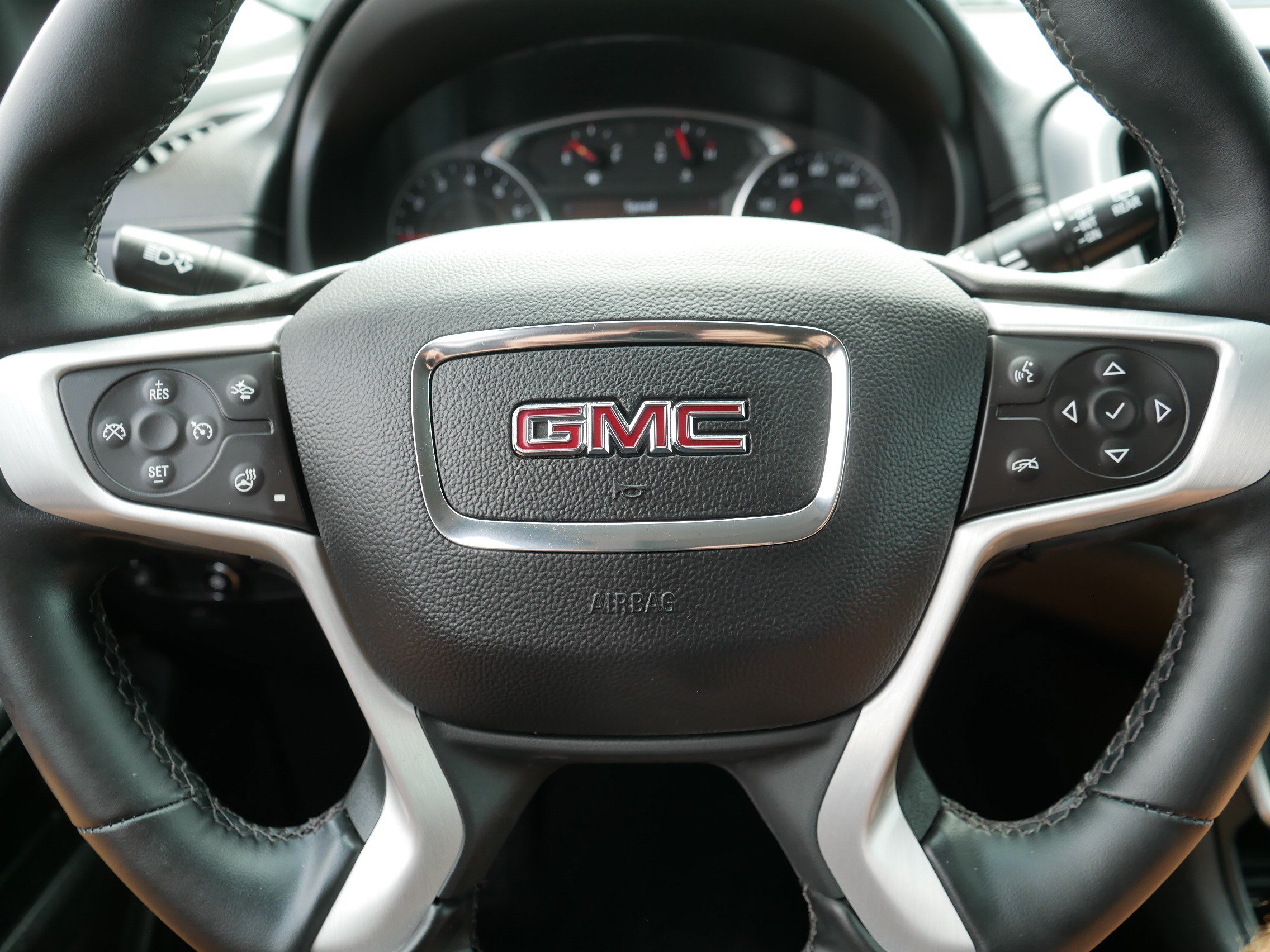 Used 2024 GMC Terrain SLT w/ Elevation Edition AWD/4WD image 25