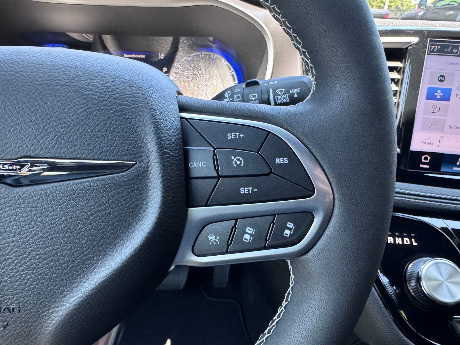 New 2026 Chrysler Pacifica Select image 17