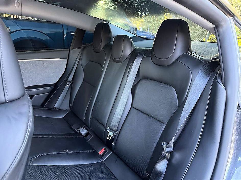 Used 2025 Tesla Model 3 Long Range RWD image 13