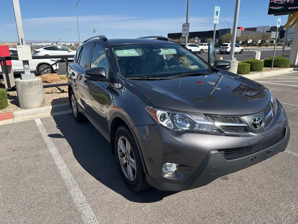 Used 2015 Toyota RAV4 XLE AWD/4WD image 1