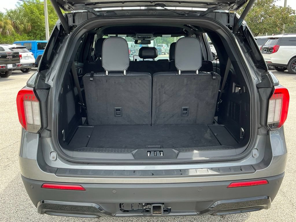 Used 2025 Ford Explorer ST-Line w/ Premium Package RWD image 18