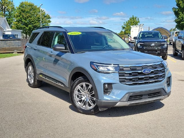 Used 2025 Ford Explorer Active w/ Active Comfort Package