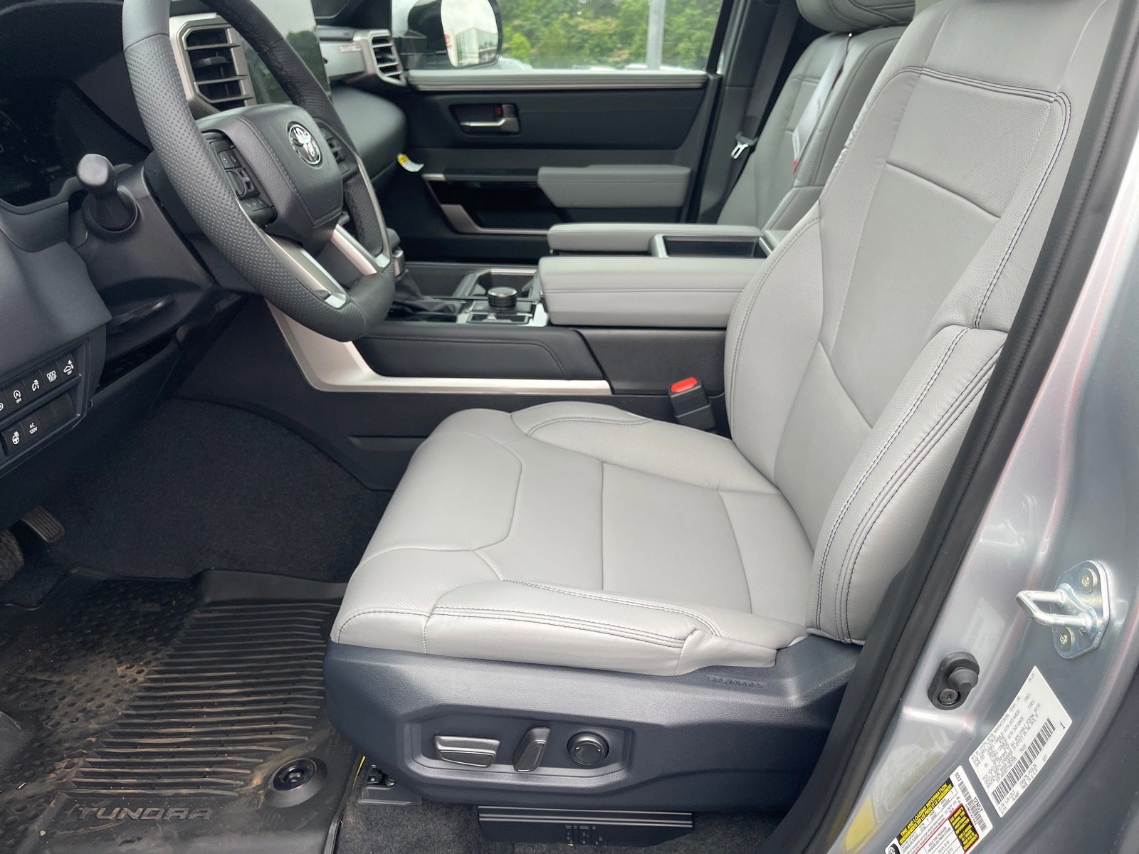New 2026 Toyota Tundra Limited AWD/4WD image 9