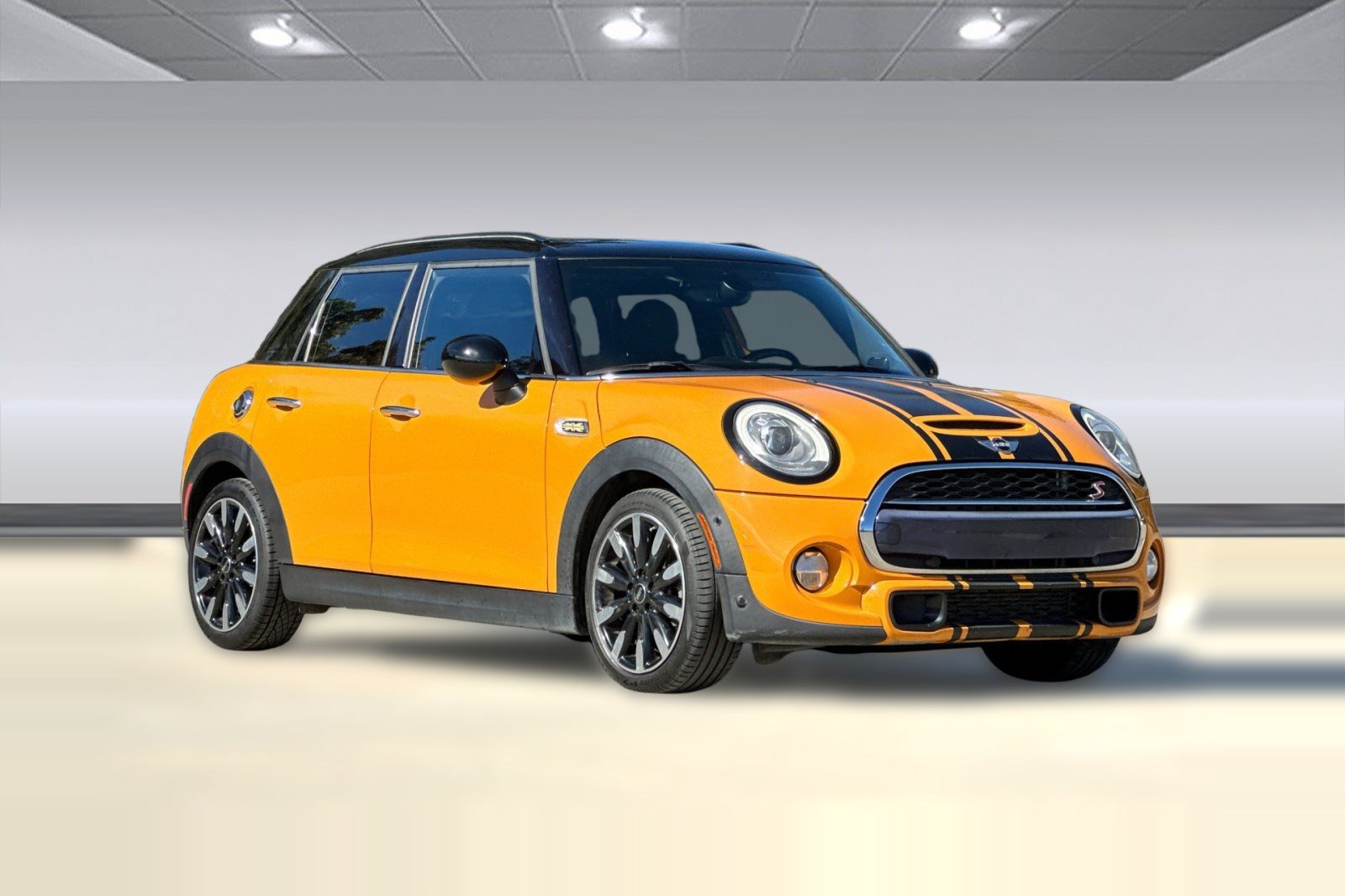 Used 2018 MINI Cooper S FWD image 6