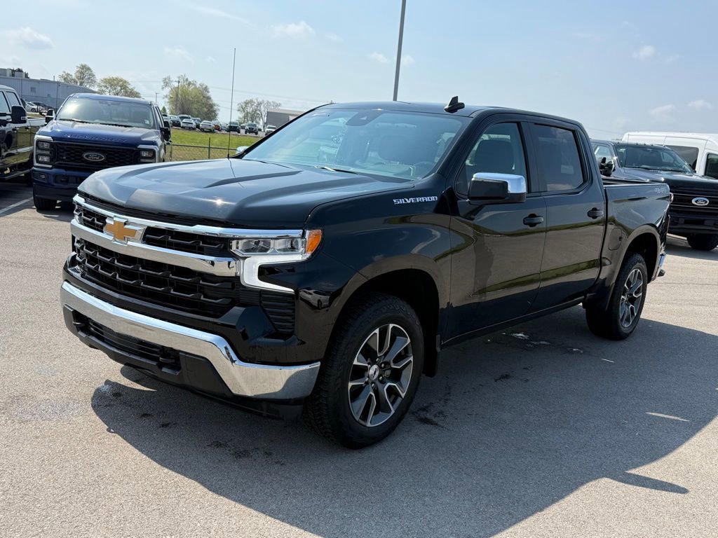 Used 2024 Chevrolet Silverado 1500 LT image 24