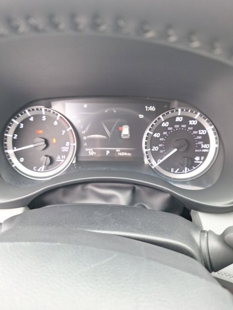 Used 2024 Toyota Highlander LE image 13