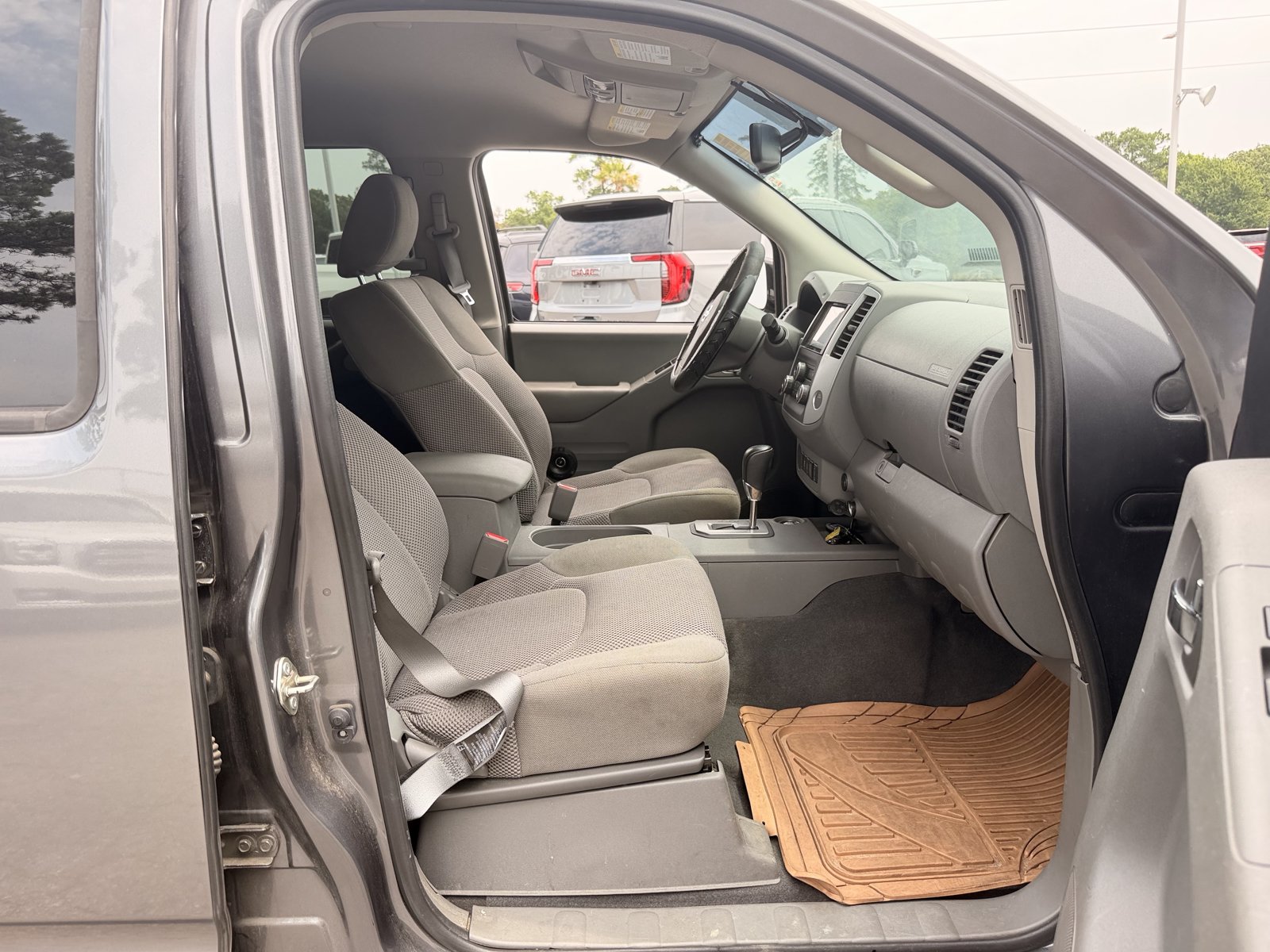 Used 2020 Nissan Frontier SV w/ Midnight Edition Floor Mats RWD image 33