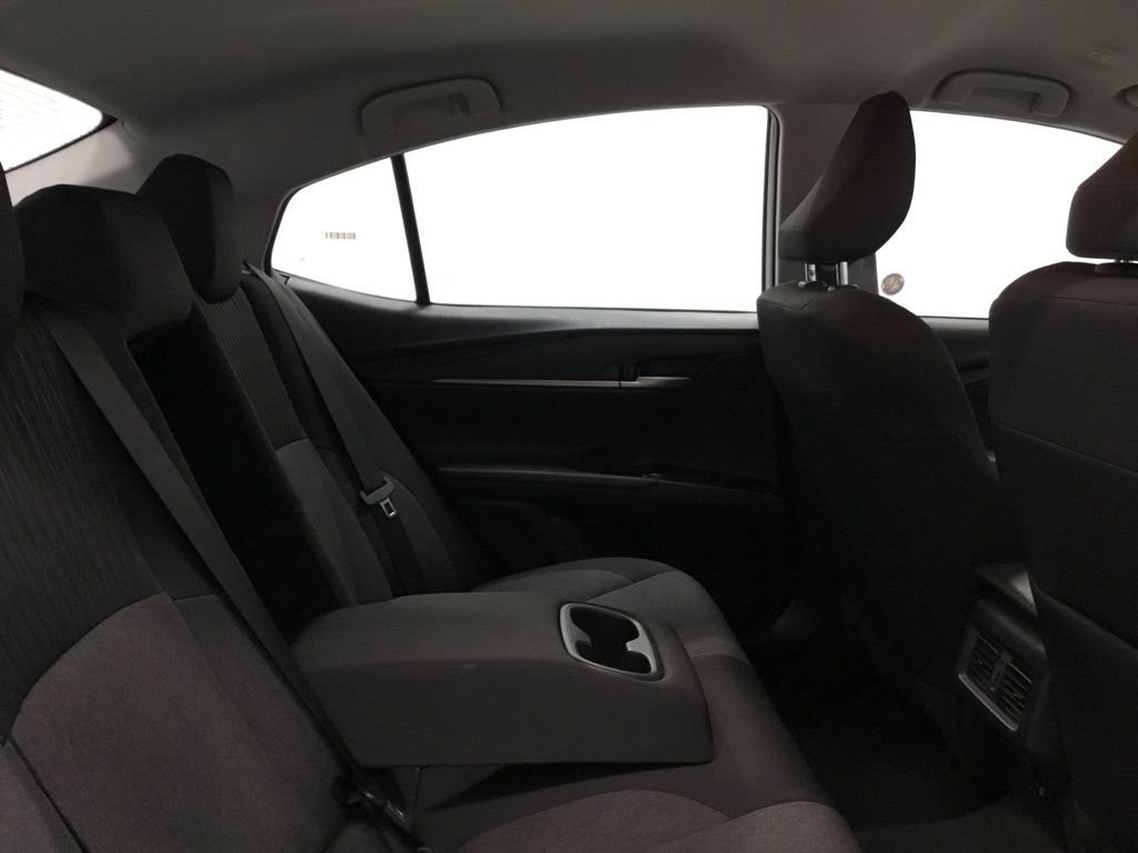 Used 2025 Toyota Camry SE FWD image 15