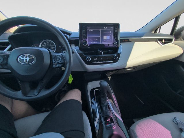 Used 2022 Toyota Corolla LE FWD image 19