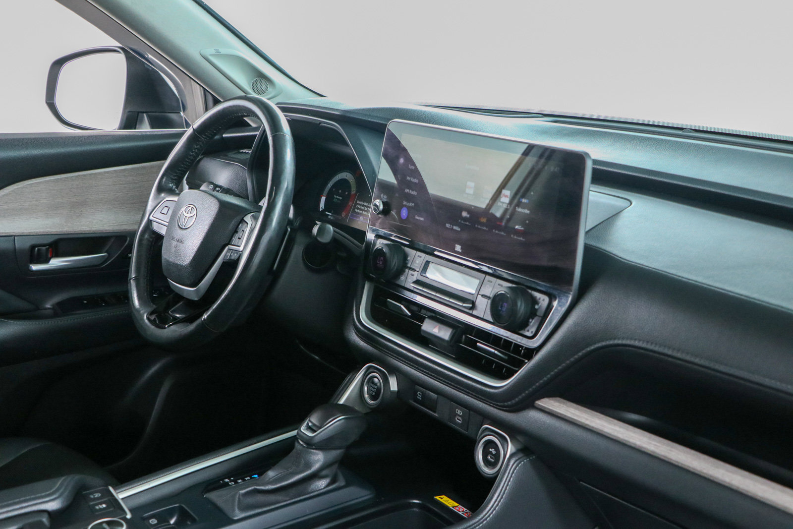 Used 2024 Toyota Grand Highlander AWD image 28
