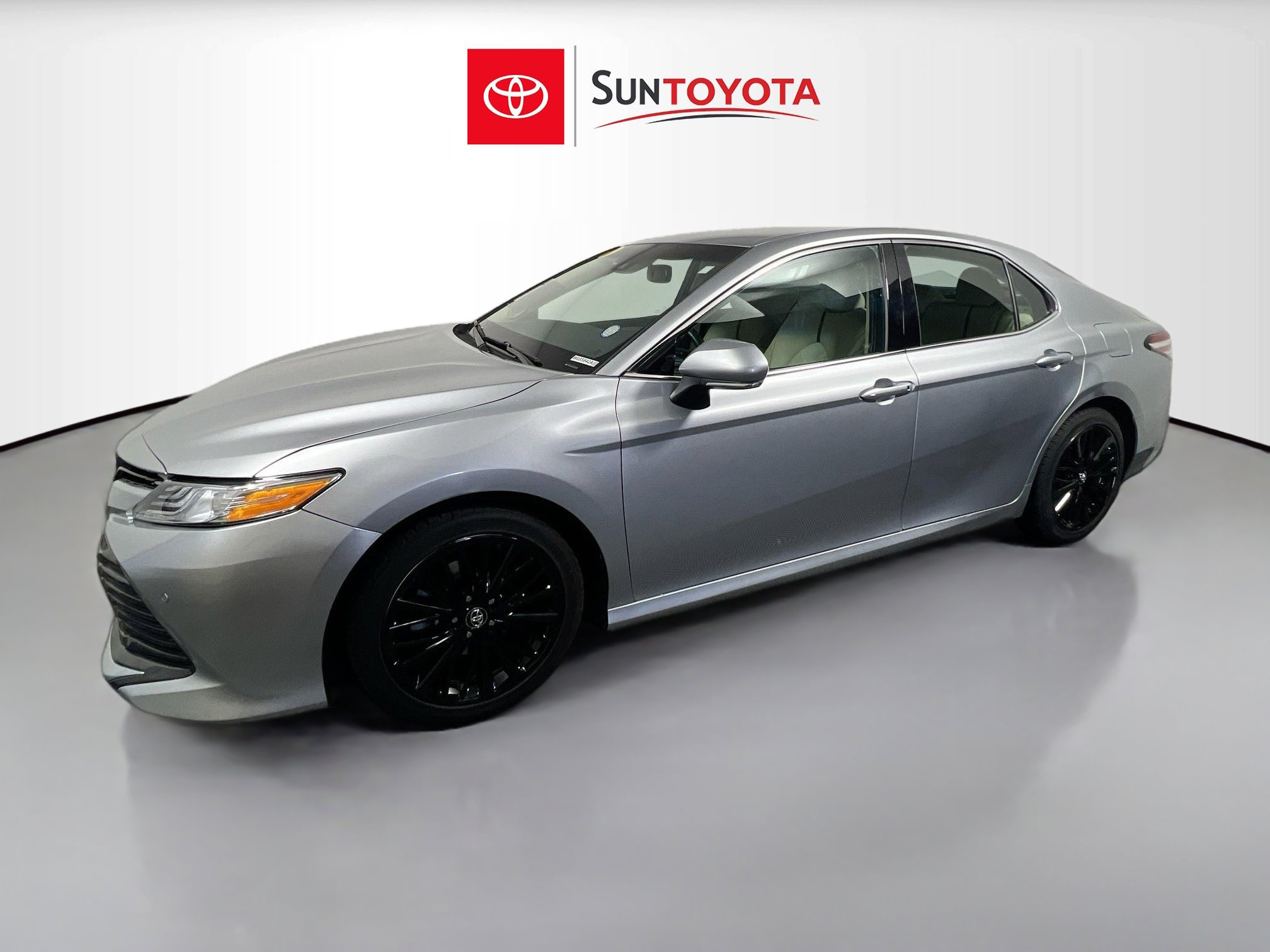 Used 2018 Toyota Camry XLE w/ Audio Package FWD image 9