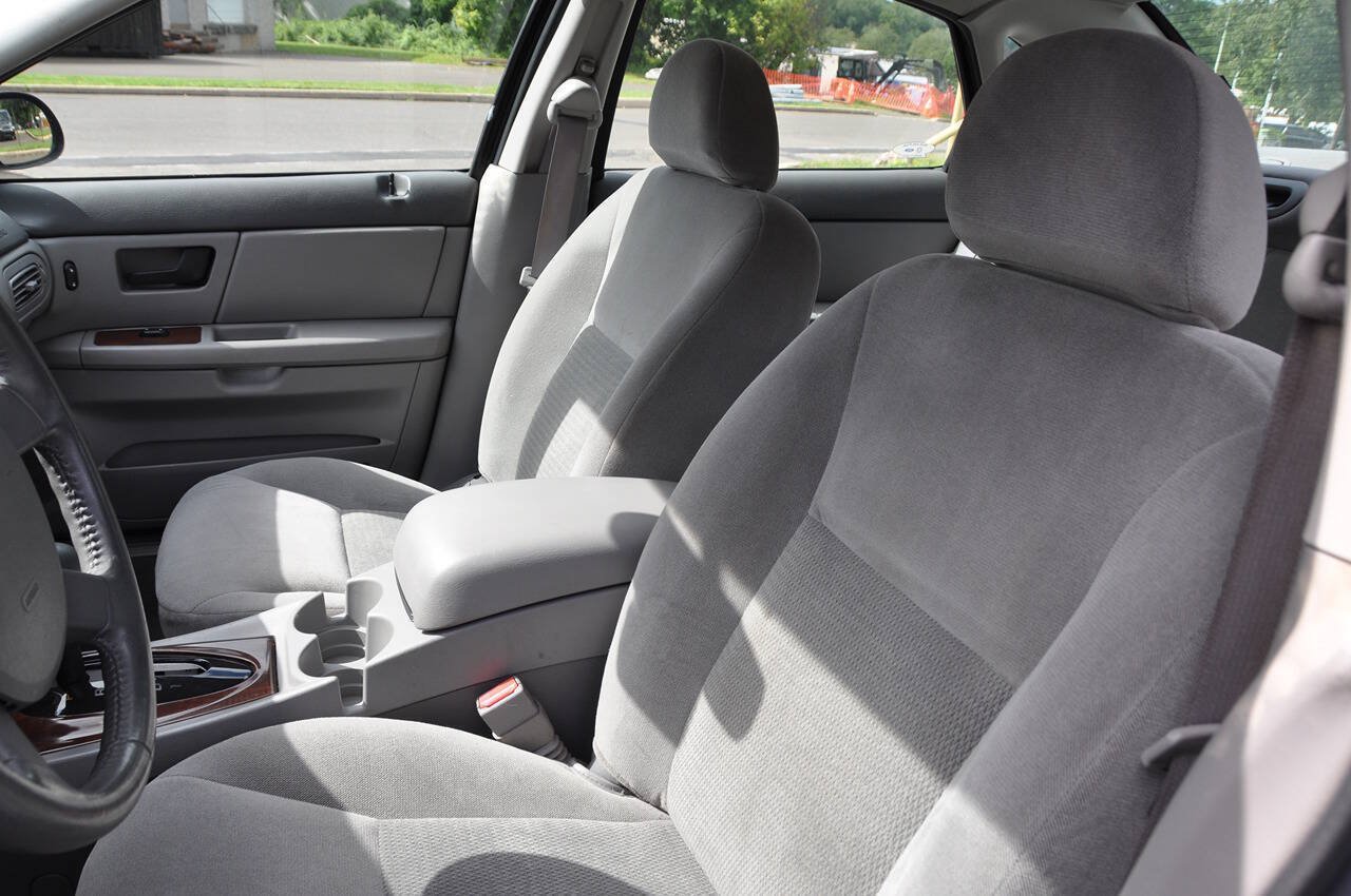 Used 2006 Ford Taurus SEL FWD image 15
