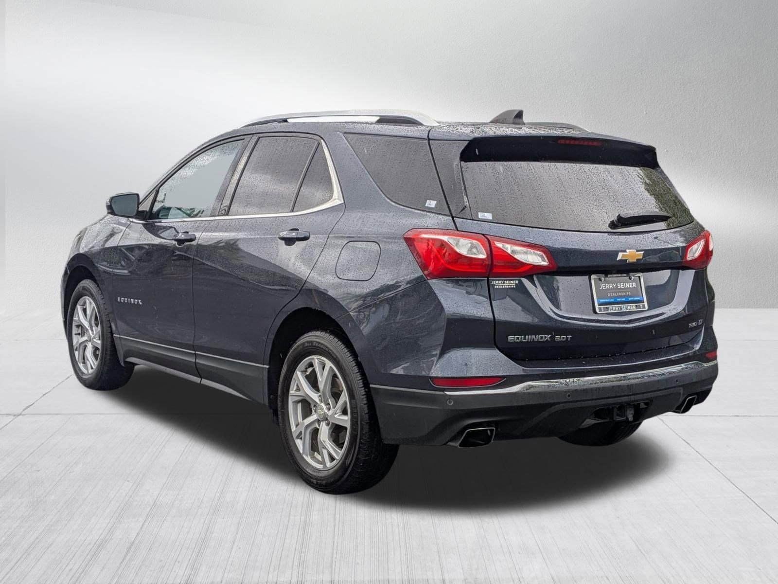 Used 2018 Chevrolet Equinox LT image 3