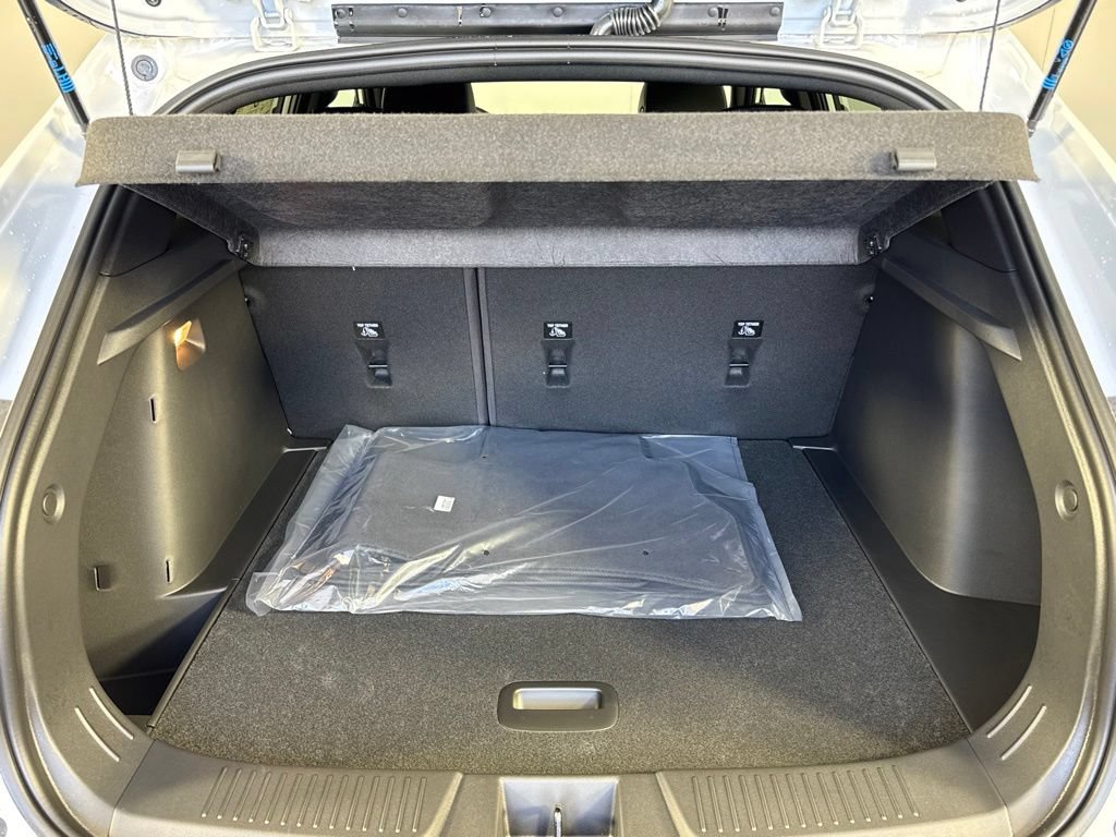 New 2026 Chevrolet Trax RS w/ Driver Confidence Package FWD image 31