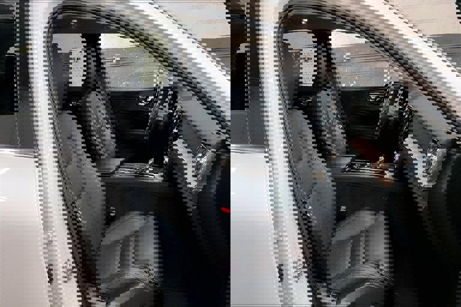 Used 2022 Volvo XC60 B5 Inscription w/ Advanced Package image 10