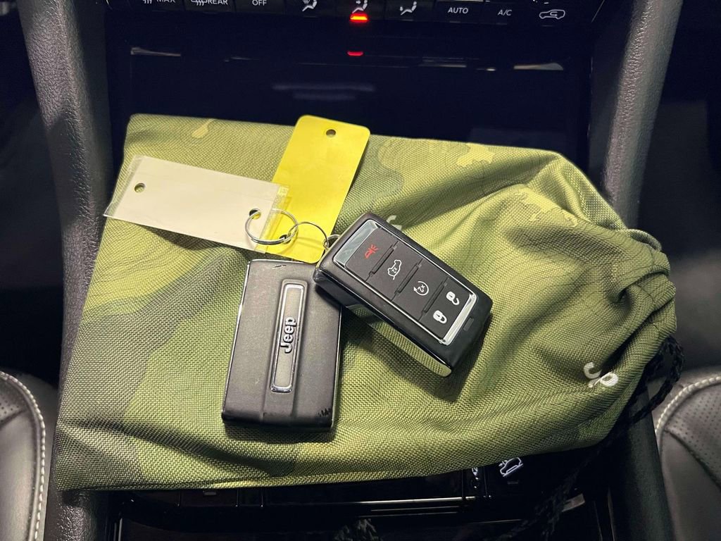 Used 2024 Jeep Grand Cherokee Overland w/ Trailer Tow Package image 37