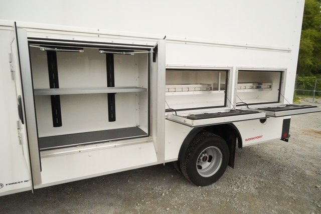 New 2025 GMC Savana 3500 w/ Power Convenience Package RWD image 24