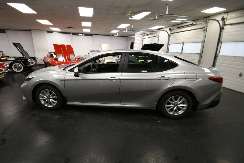 Certified 2025 Toyota Camry LE image 4