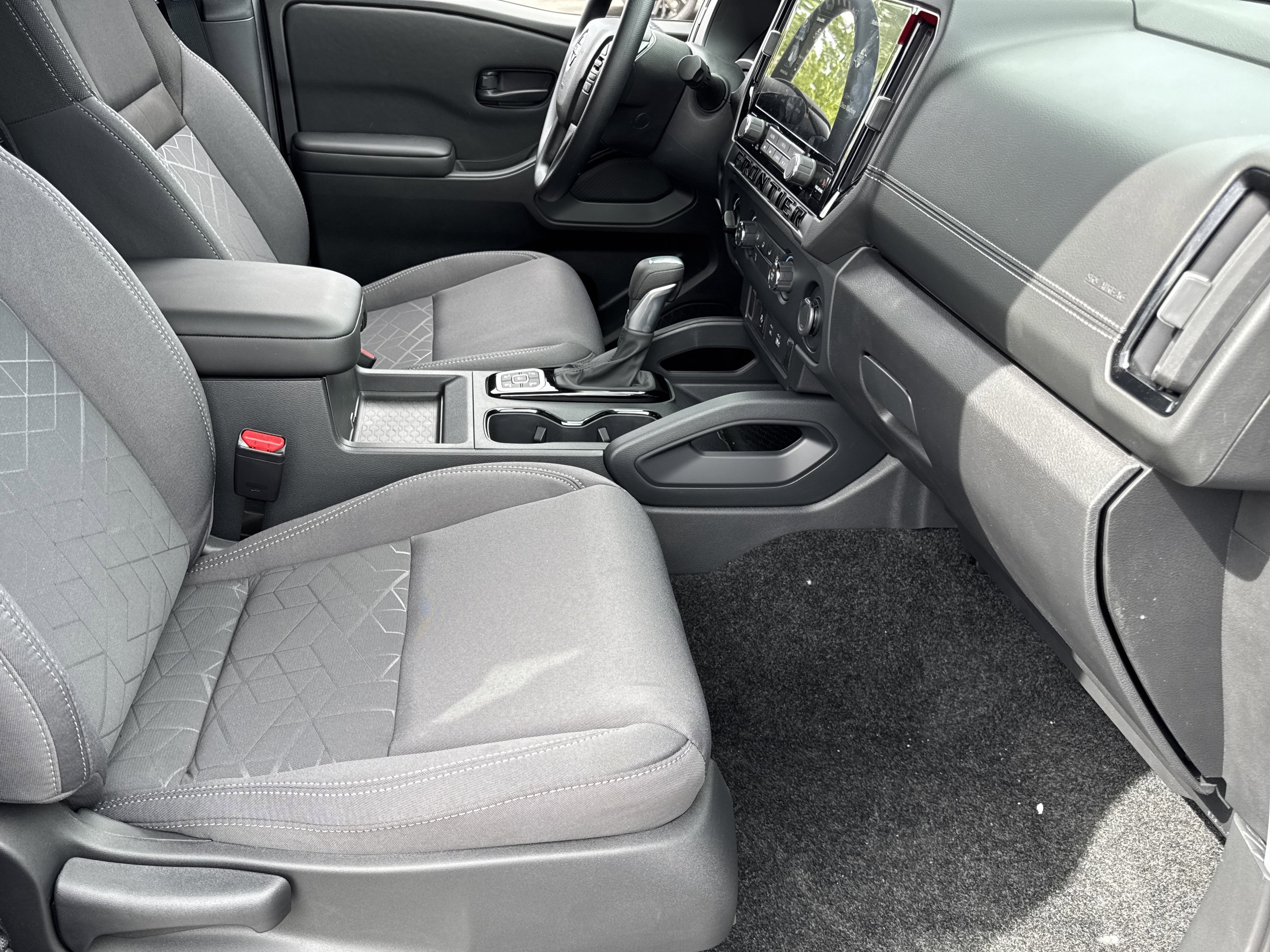 New 2026 Nissan Frontier SV w/ Tow Package AWD/4WD image 20