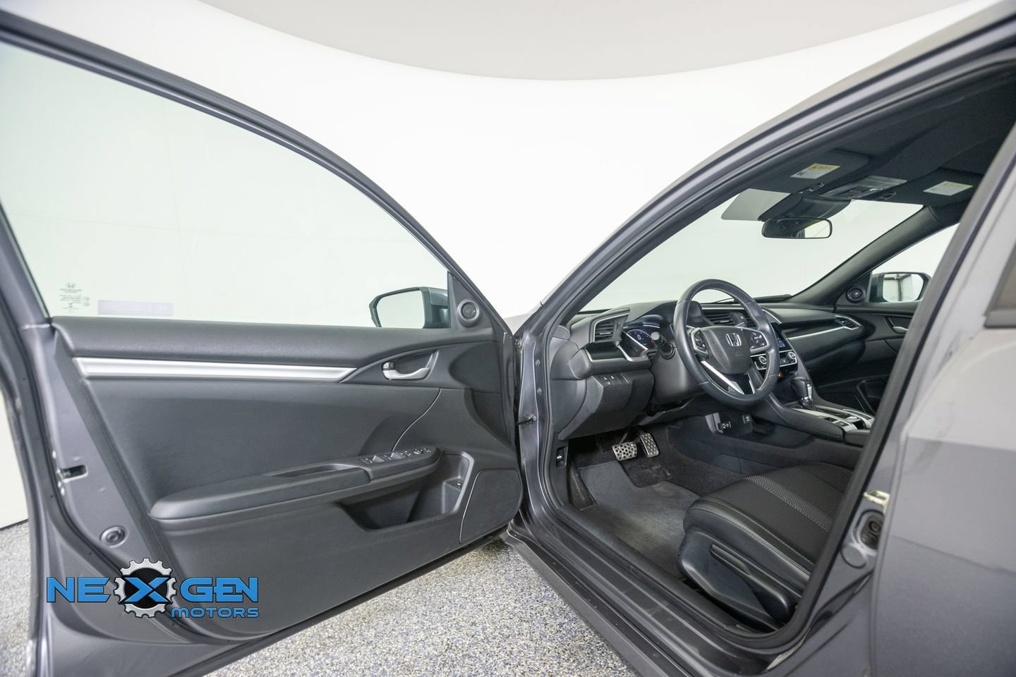 Used 2019 Honda Civic Sport image 9