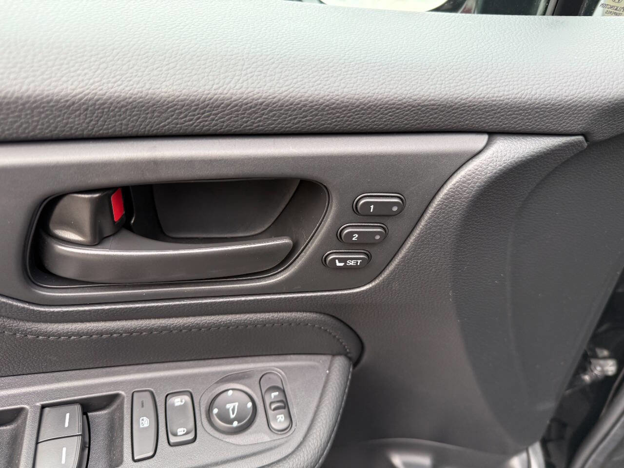 Used 2025 Honda Odyssey Sport-L image 30
