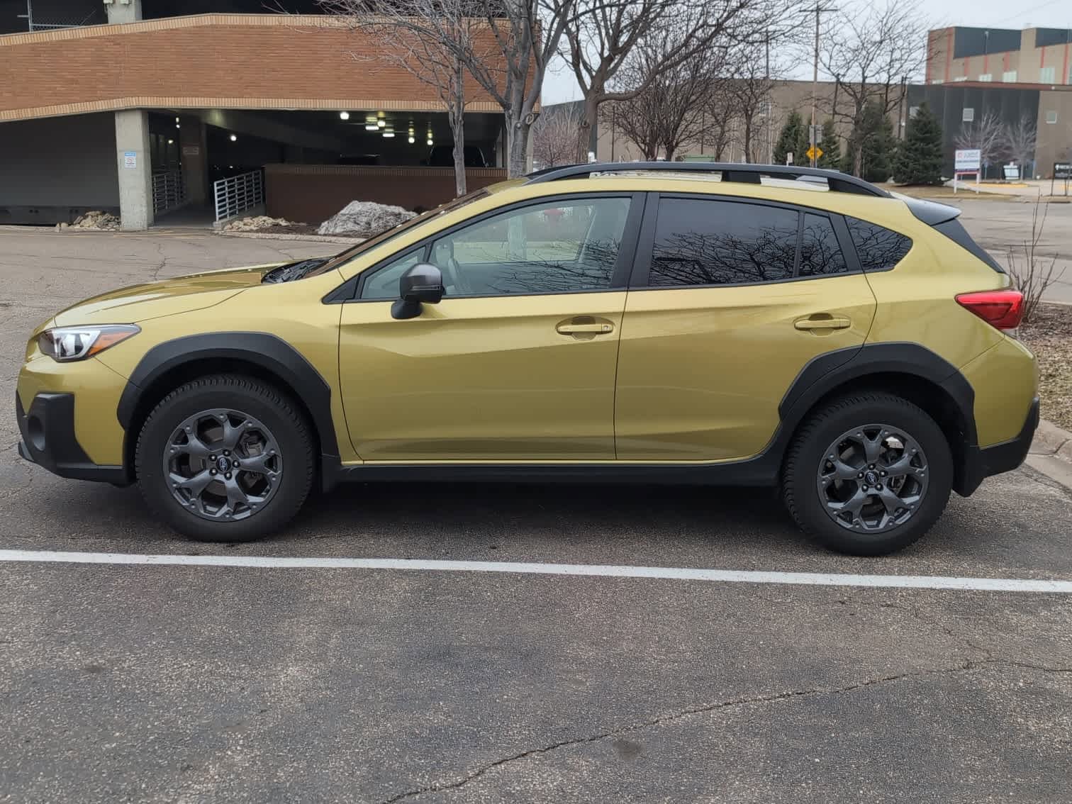 Used 2021 Subaru Crosstrek 2.5i Sport w/ Moonroof Package image 2