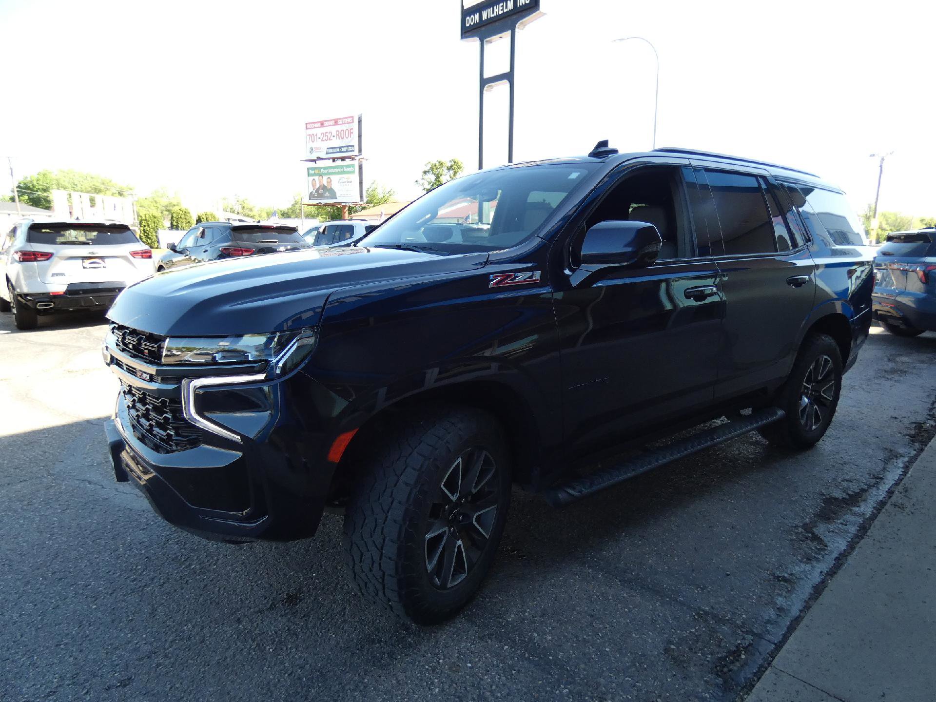 Used 2022 Chevrolet Tahoe Z71 w/ Luxury Package AWD/4WD image 6