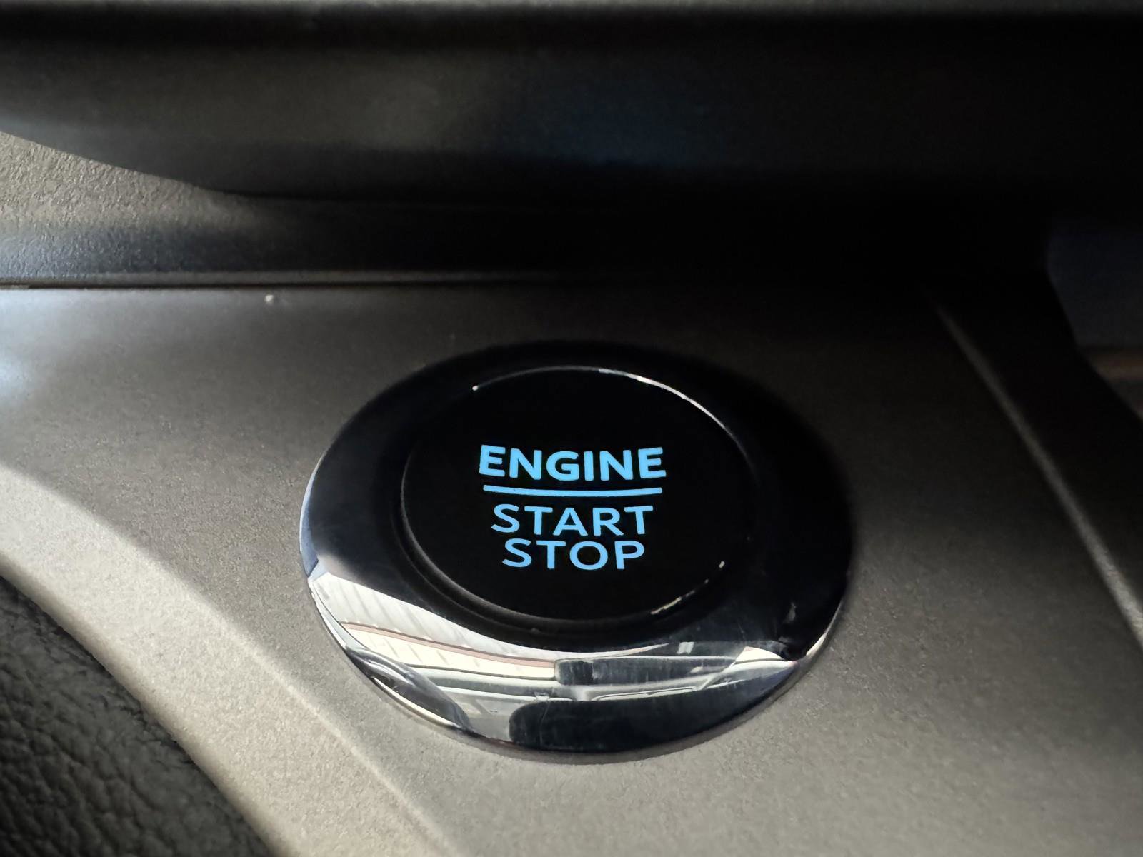 Used 2023 Ford Explorer XLT w/ Equipment Group 202A image 17