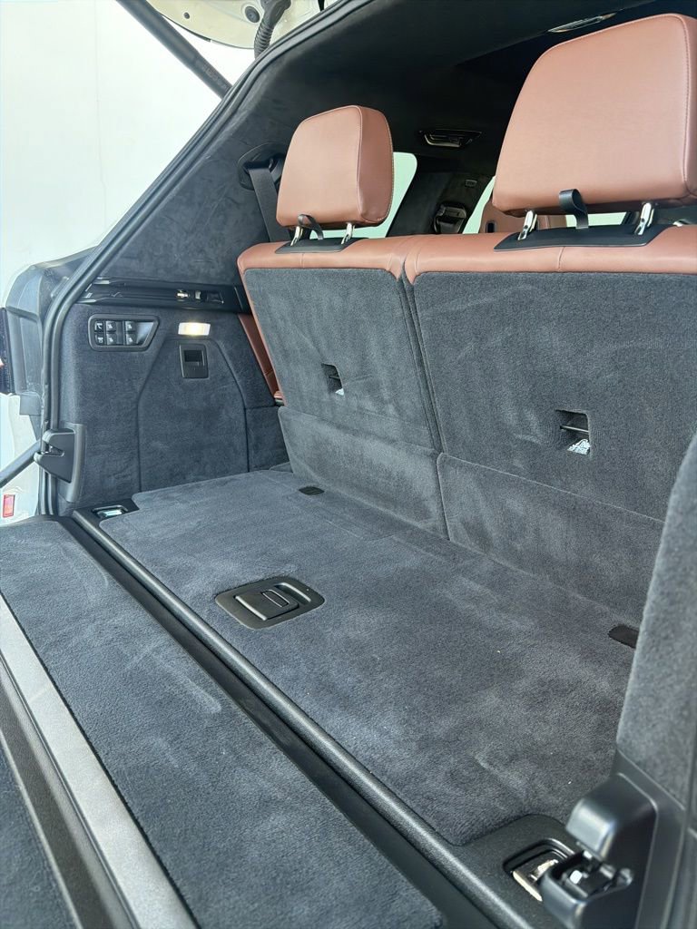 Used 2026 BMW X7 xDrive40i image 11
