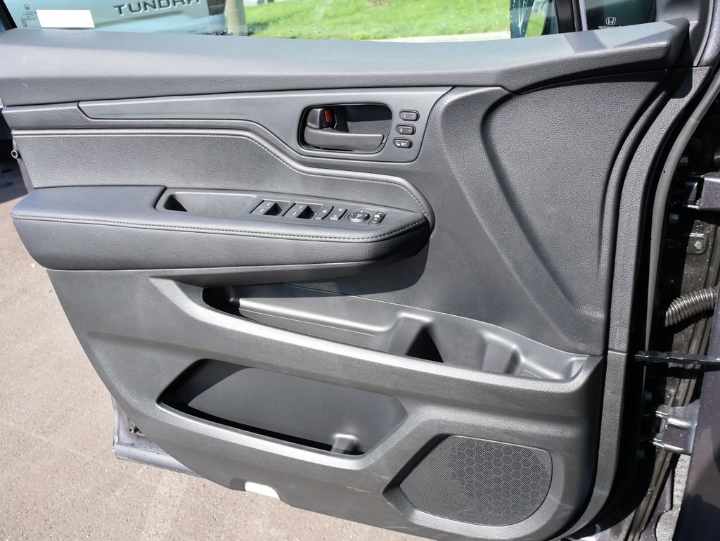 Certified 2026 Honda Odyssey EX-L image 32