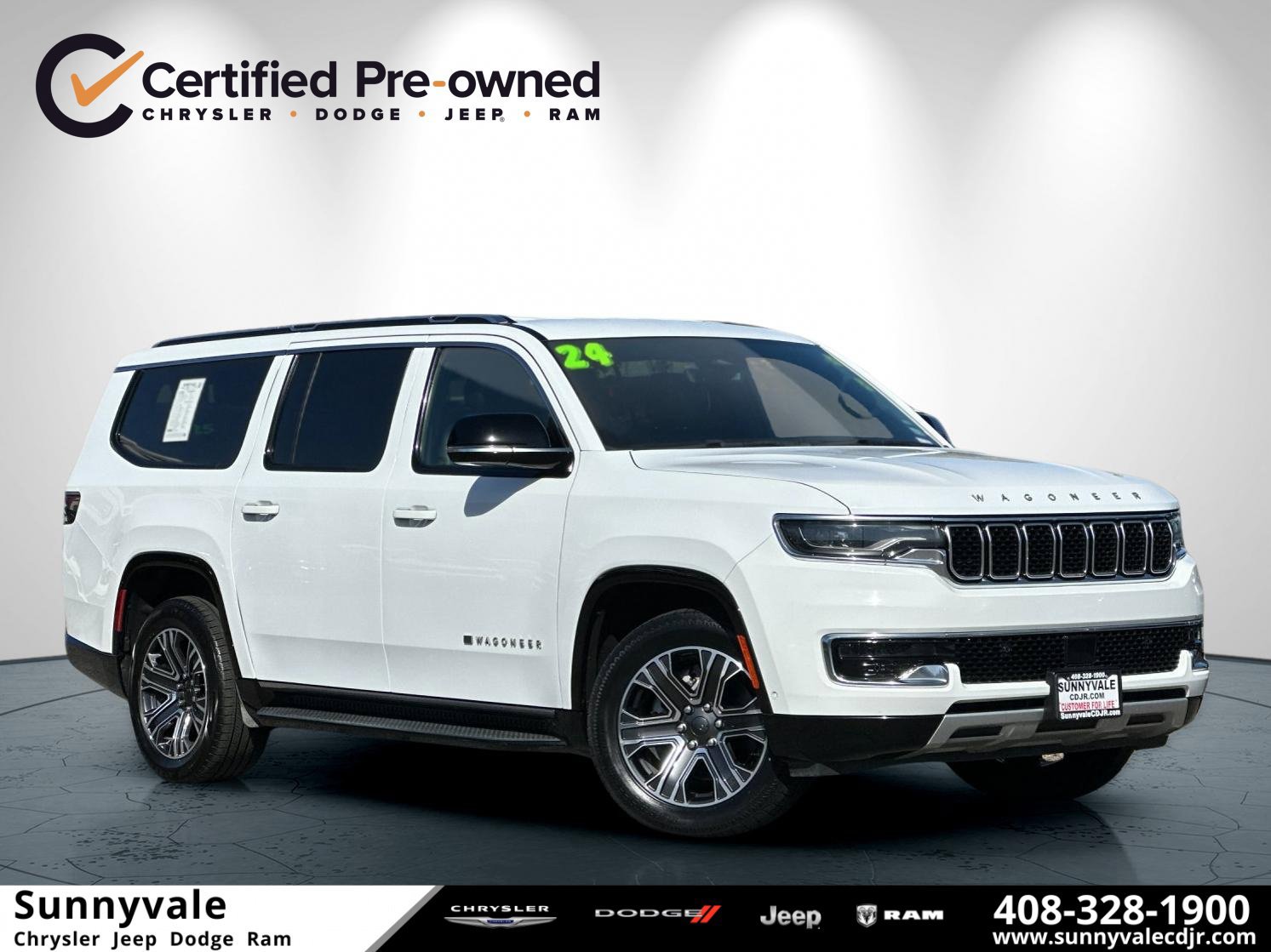 Used 2024 Jeep Wagoneer L Series II RWD image 1