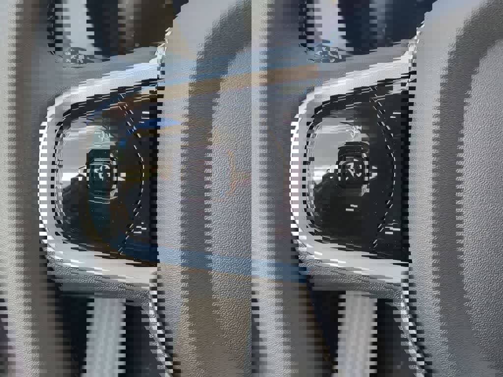 New 2026 Volvo XC60 B5 Plus w/ Protection Package Premier image 22