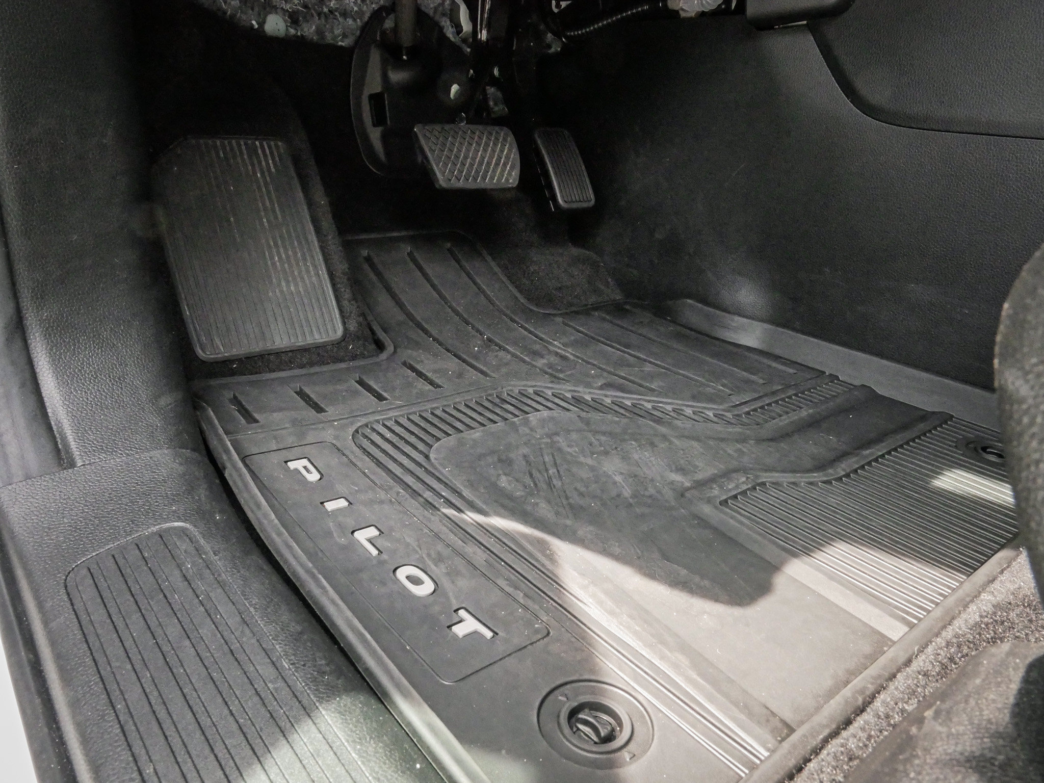 Used 2025 Honda Pilot EX-L image 17
