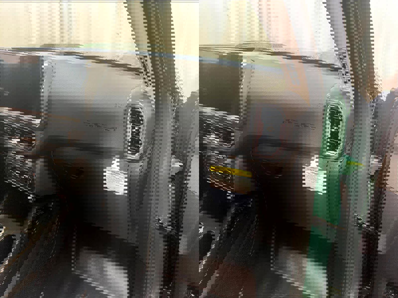 Used 2025 Ford Bronco Sport Badlands image 13